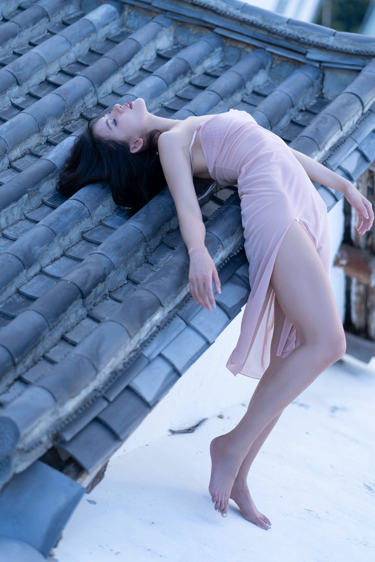 图片[6]-最新超人气嫩模阿朱(就是阿朱啊)天台屋顶露出摄影 性感酥乳窈窕身材 4K原版视频超细腻[105P+1V/4K 2.75G] - 孔雀海|珍藏合集-孔雀海|珍藏合集