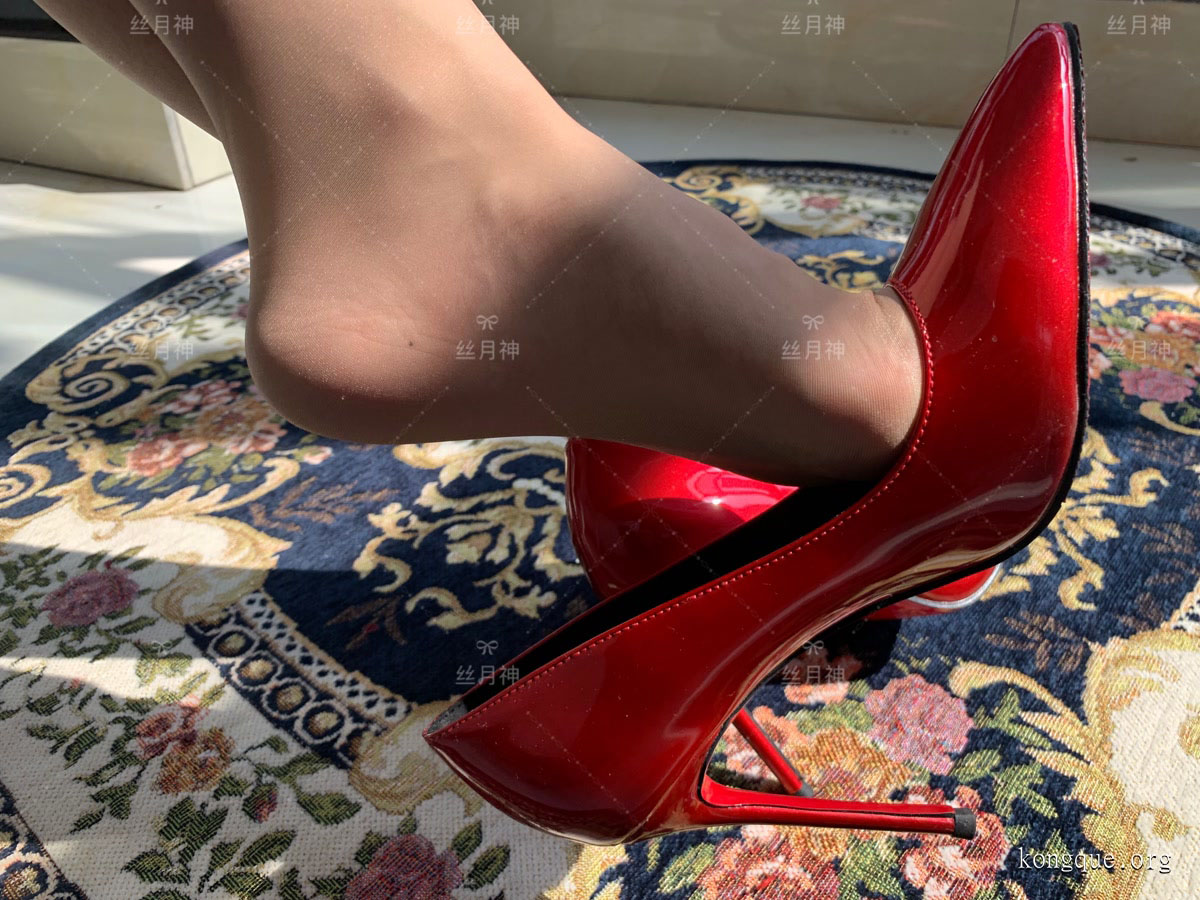 20.丝月神-阳光下的一抹红高跟肉丝[134P]_105