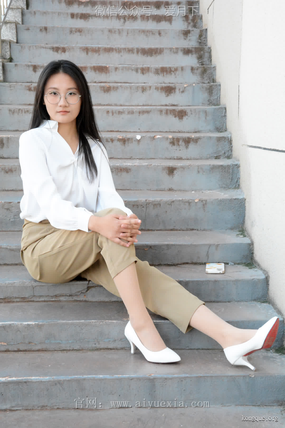 月下摄影_NO.005_恰恰~生活套装_展示一下平时去工作中使用的工作装。略显成熟！_0101