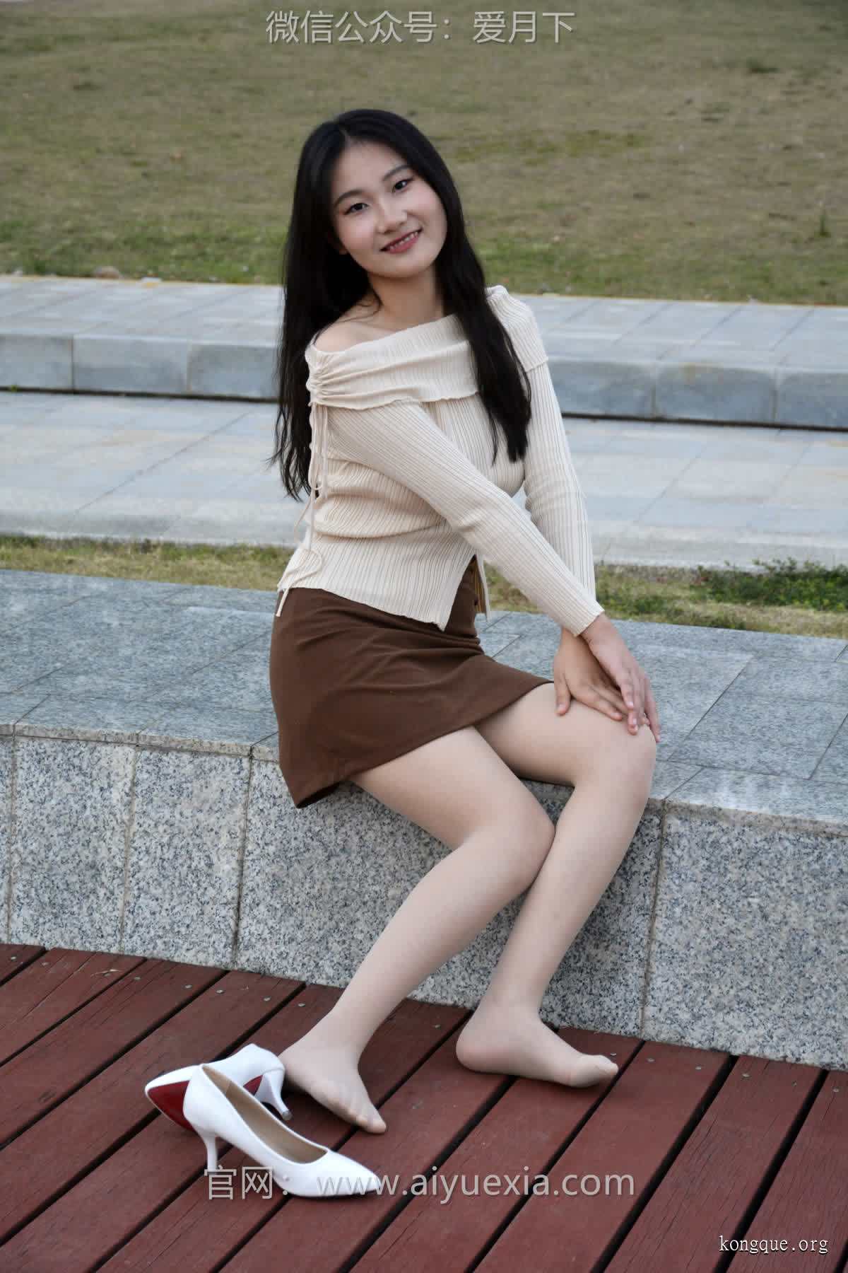 月下摄影_NO.007_恰恰~一字肩_尴尴尬尬的第一次驾驭一字肩服饰！_0095